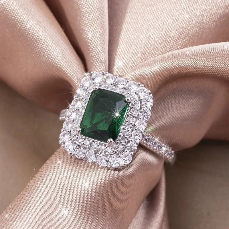Bague émeraude verte (Côte d'Ivoire)