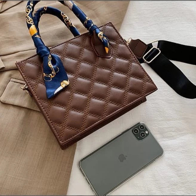 Sac élégant avec foulard en soie (Benin)