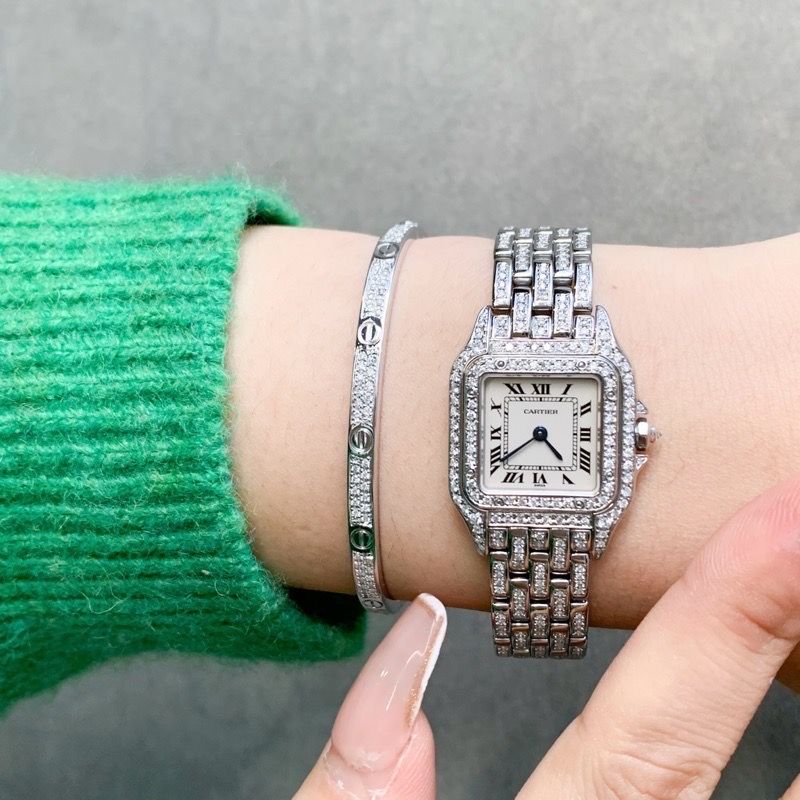 Montre Panthère de Cartier en or blanc (Sénégal)