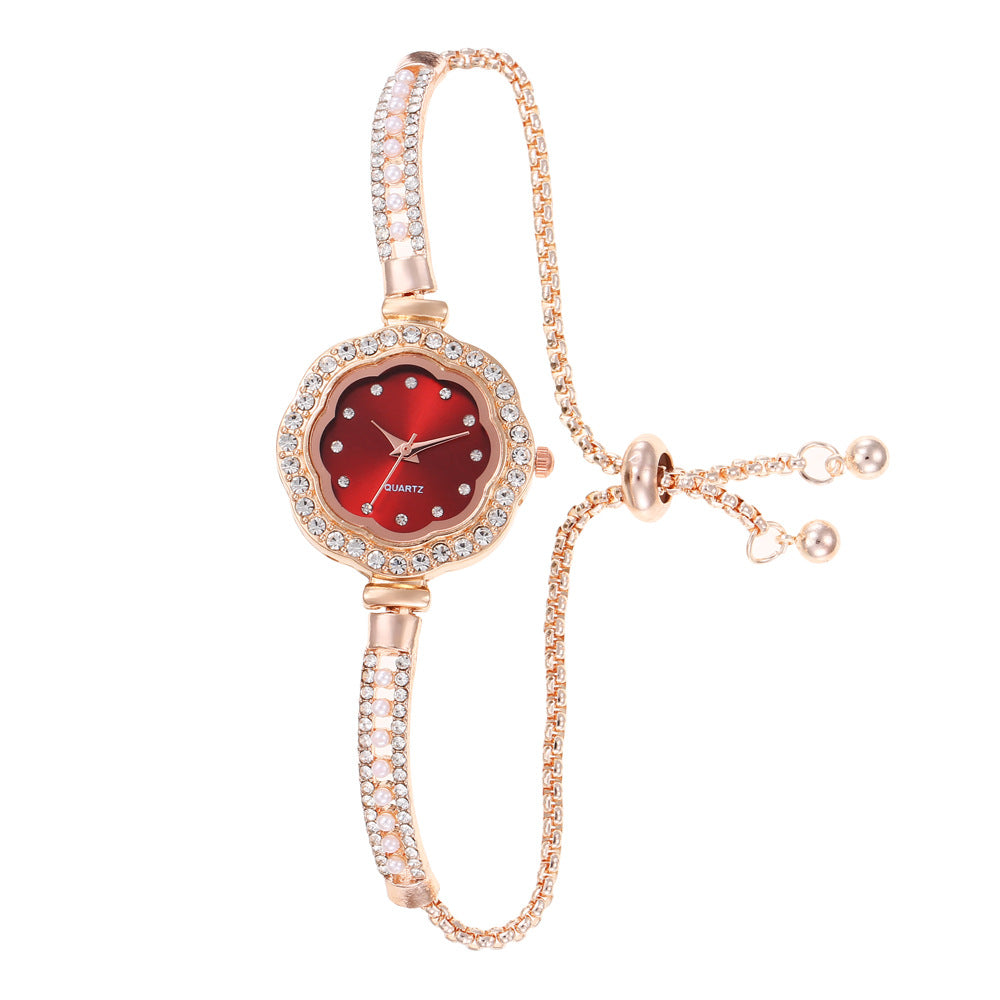 Montre femme de luxe en forme de fleur incrustée de strass (Chad)
