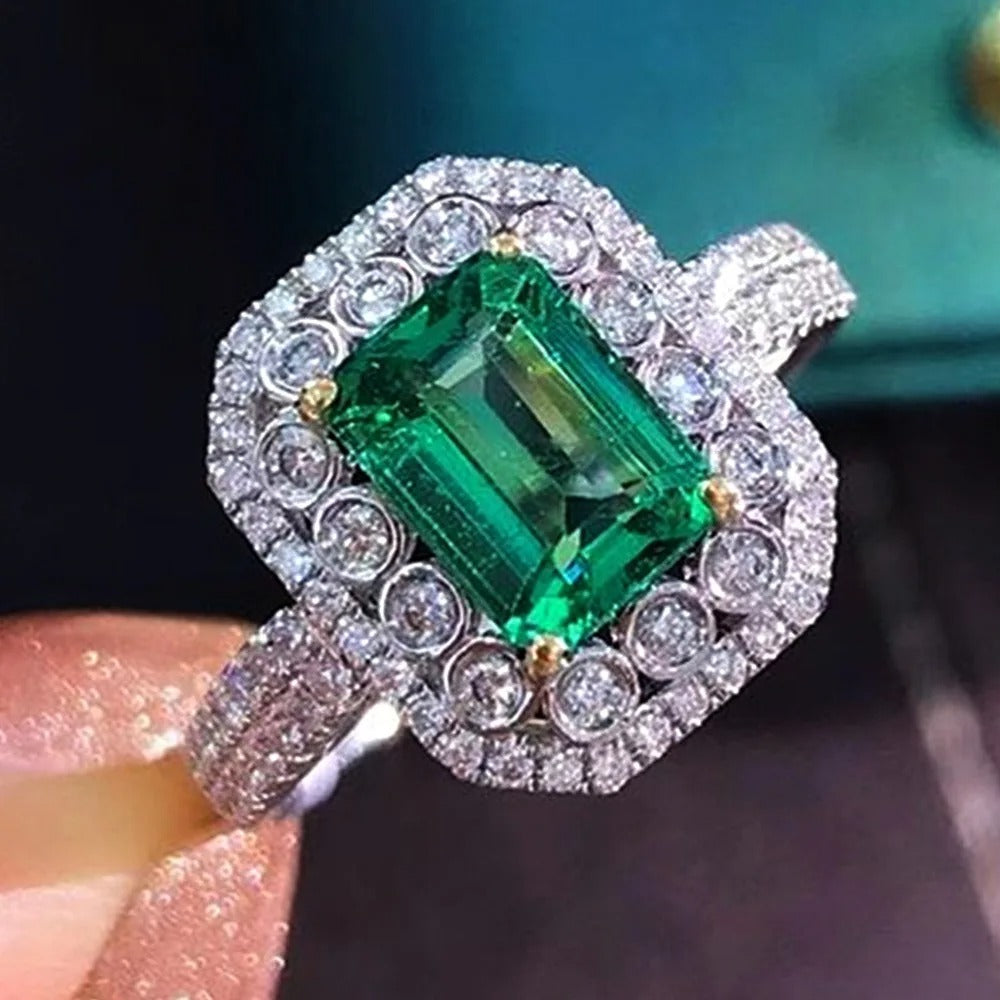 Bague émeraude verte (Côte d'Ivoire)