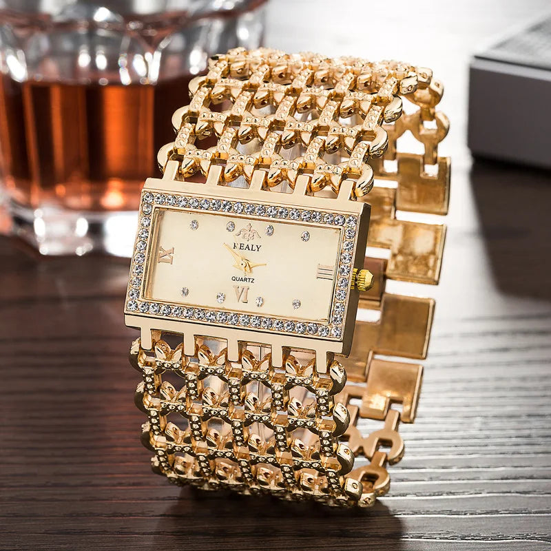 Montre femme de luxe avec bracelet diamant (Gabon)