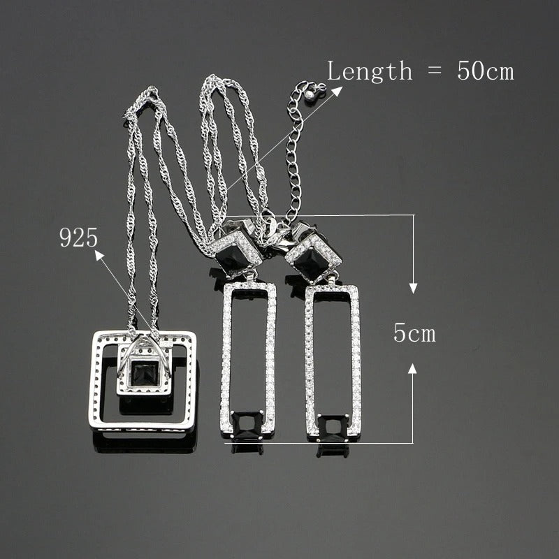 Parure de bijoux sertie de pierres noires (Congo)