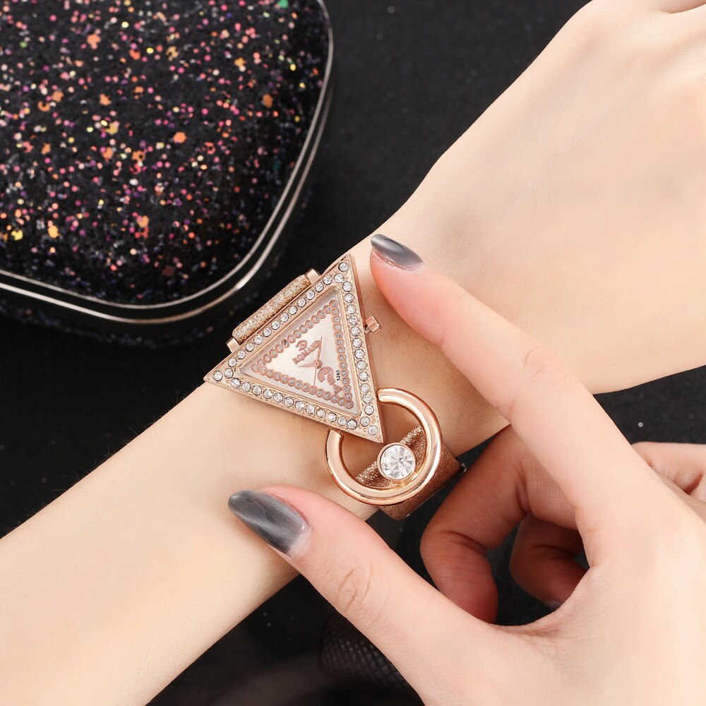Montre Triangle et Parure Vert Émeraude (Chad)