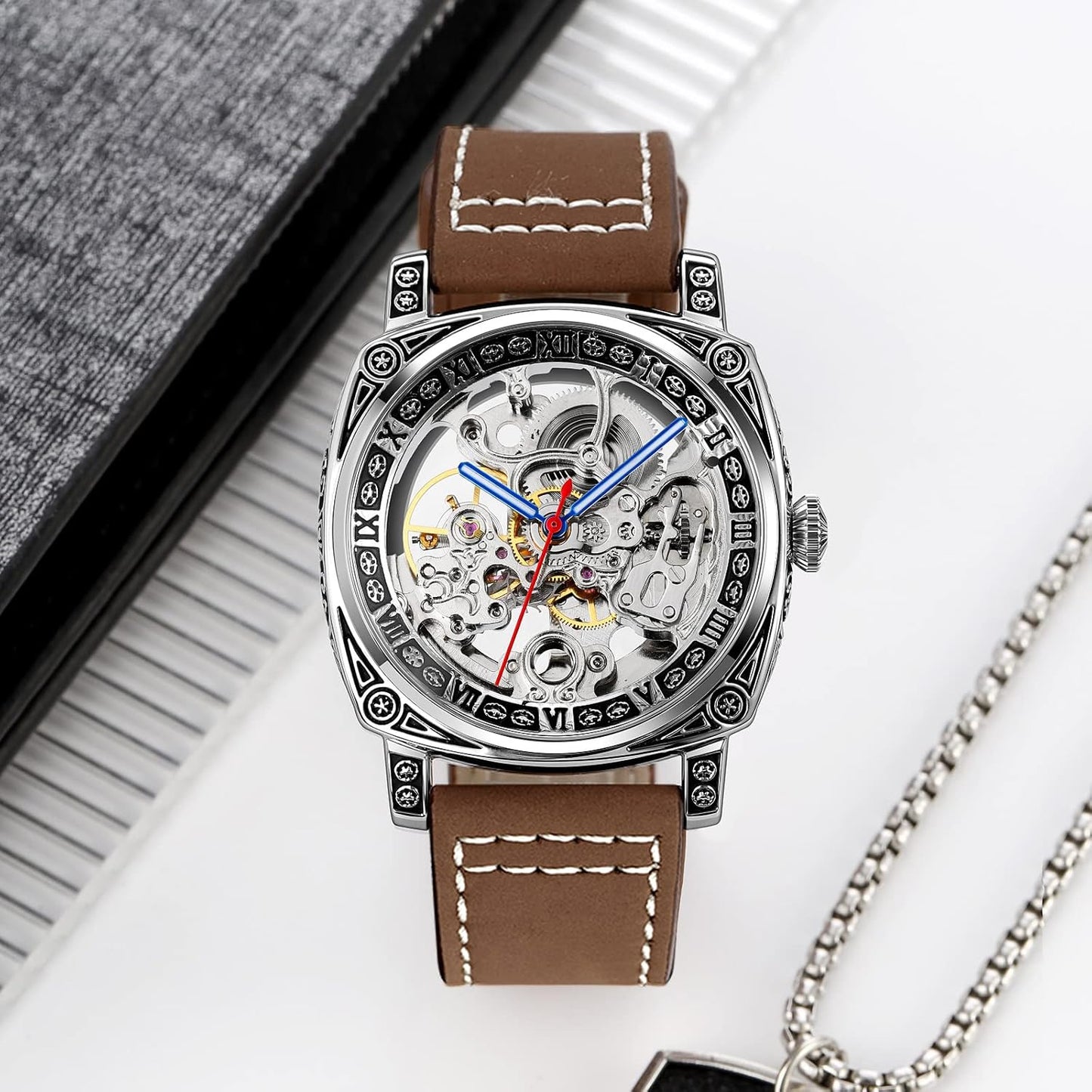 Montre automatique squelette analogique (Congo)