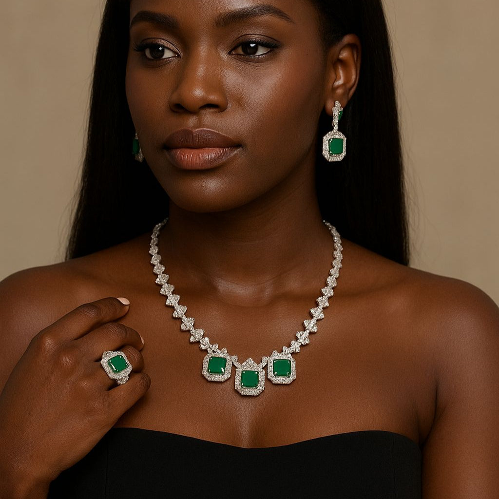 Parure de bijoux en émeraude verte (Congo)