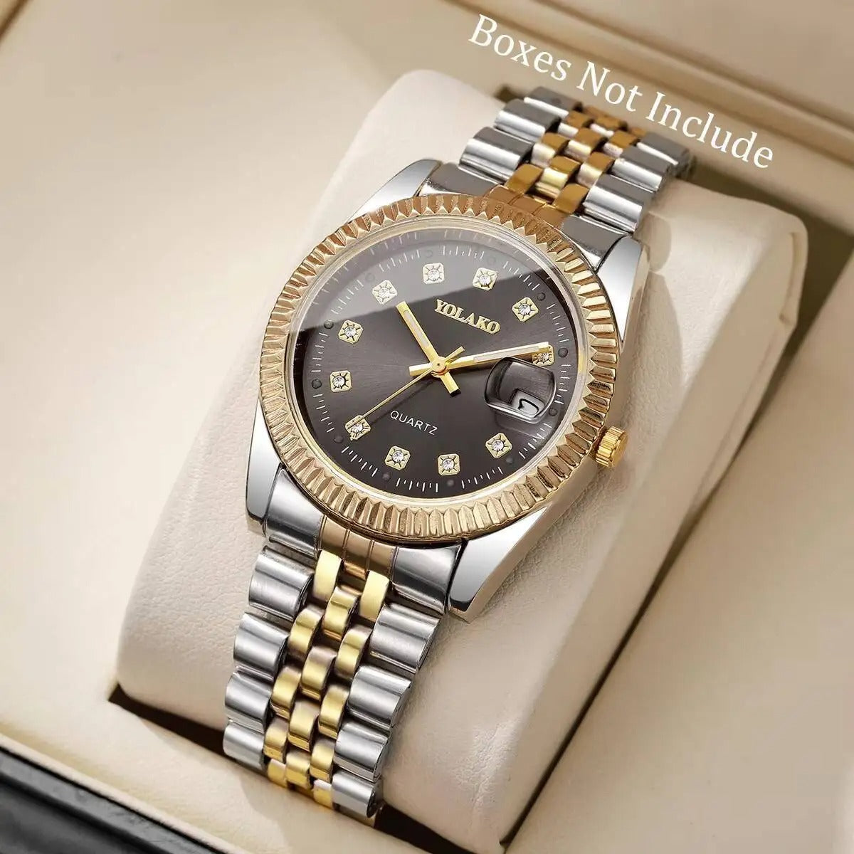 Montre moderne en acier et diamants (Gabon)
