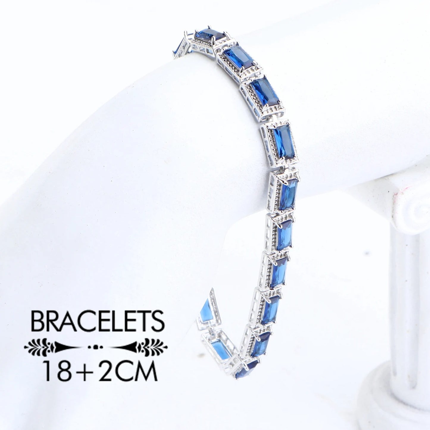 Ensemble de bijoux en zircon bleu (Congo)