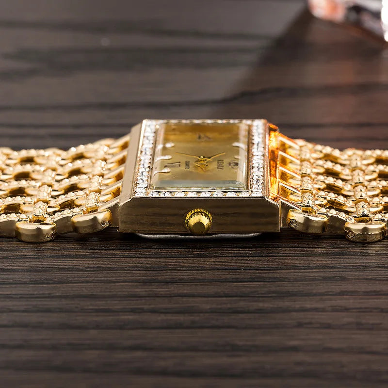Montre femme de luxe avec bracelet diamant (Niger)