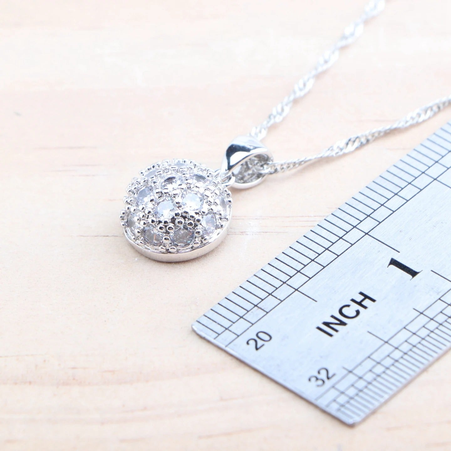 Parures de bijoux en zircon blanc (Mali)